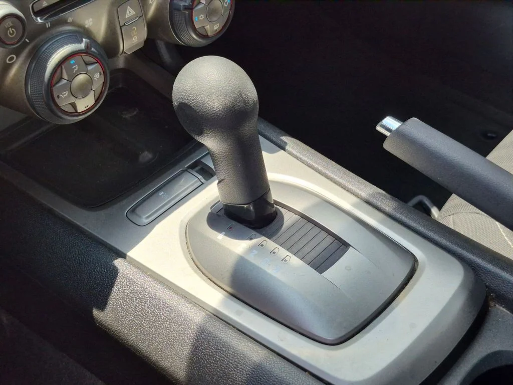 Used 2014 Blue Chevrolet 2LS image 17
