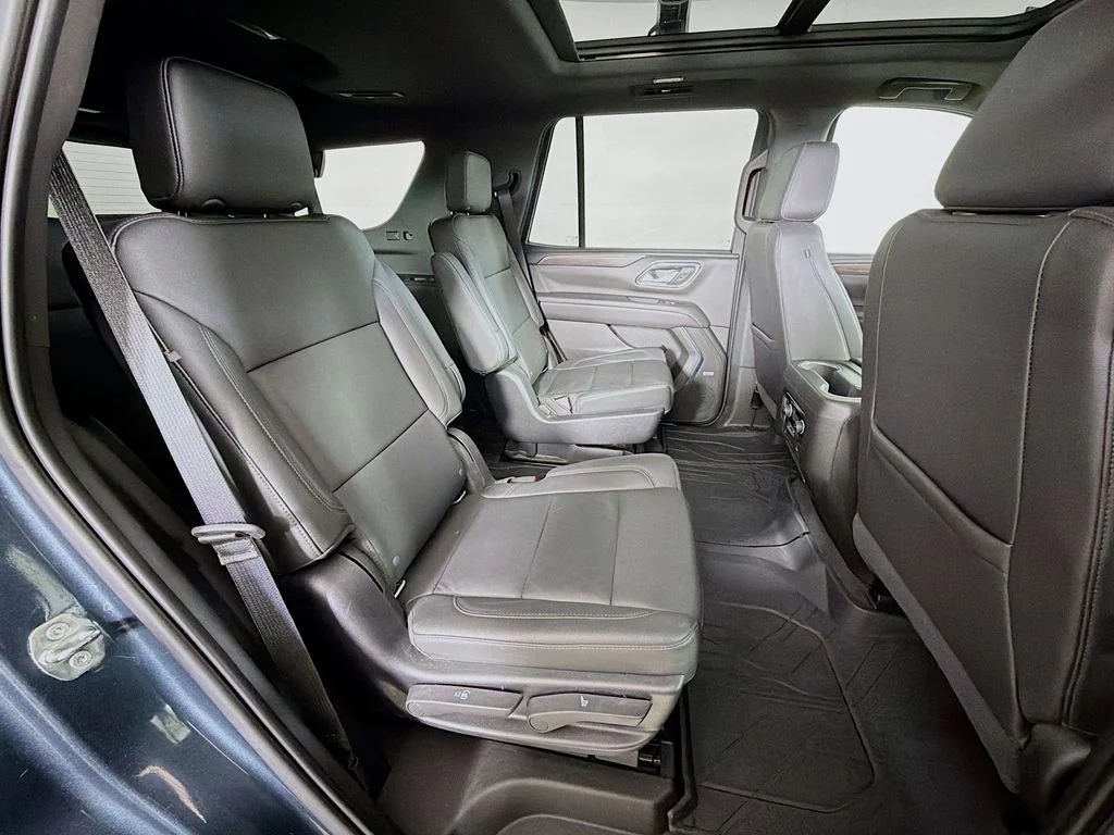 Used 2021 Gray Chevrolet Z71 image 26
