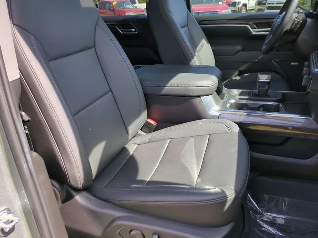 Used 2025 Gray Chevrolet LTZ image 25