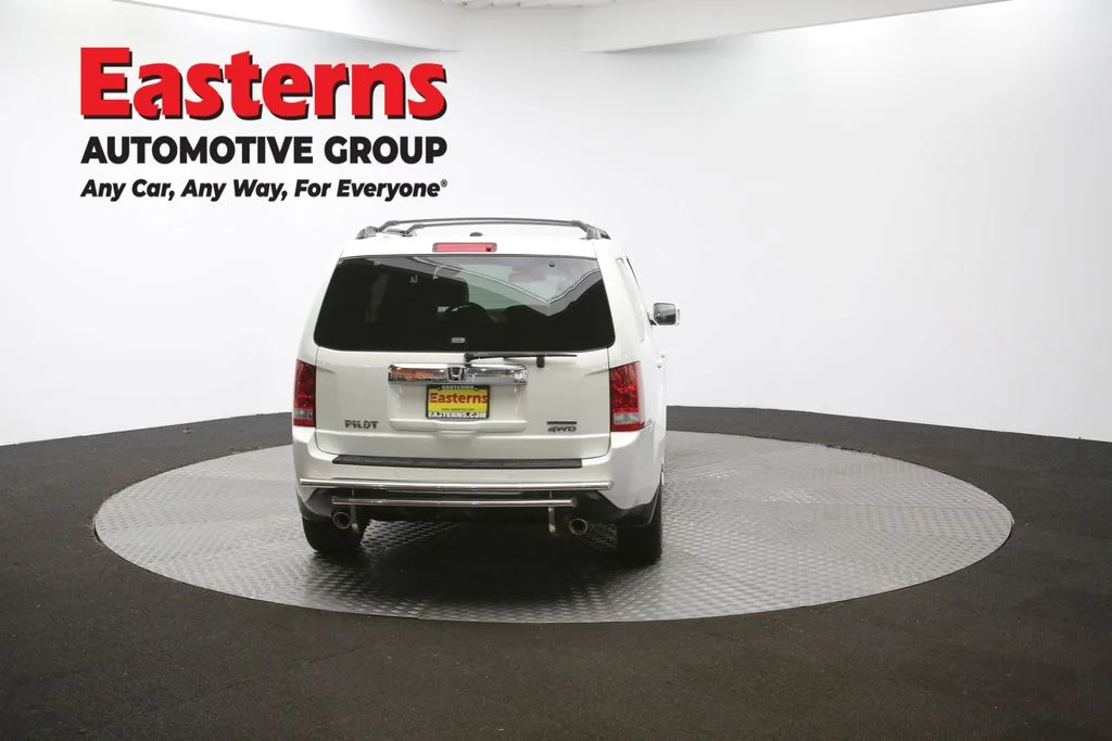 Used 2014 White Honda Touring image 36
