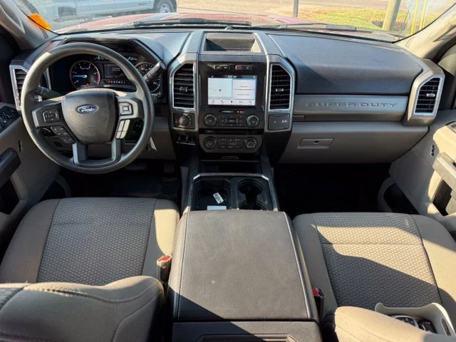 Used 2017 Red Ford XLT image 12