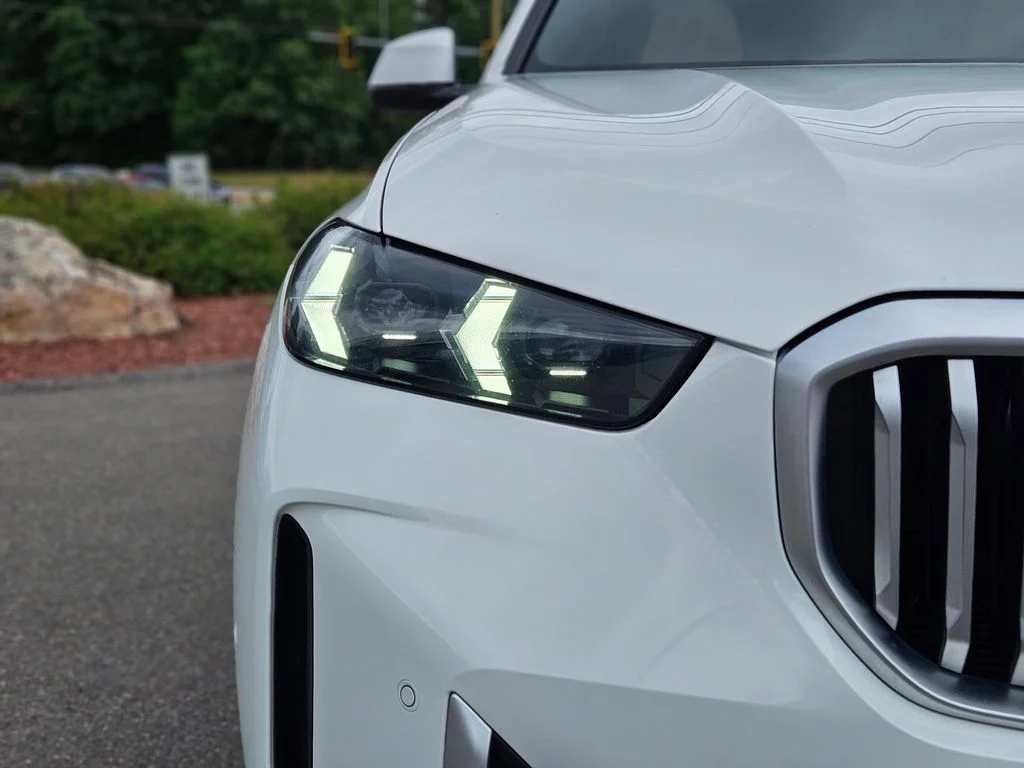 Certified Used 2024 White BMW xDrive40i image 9