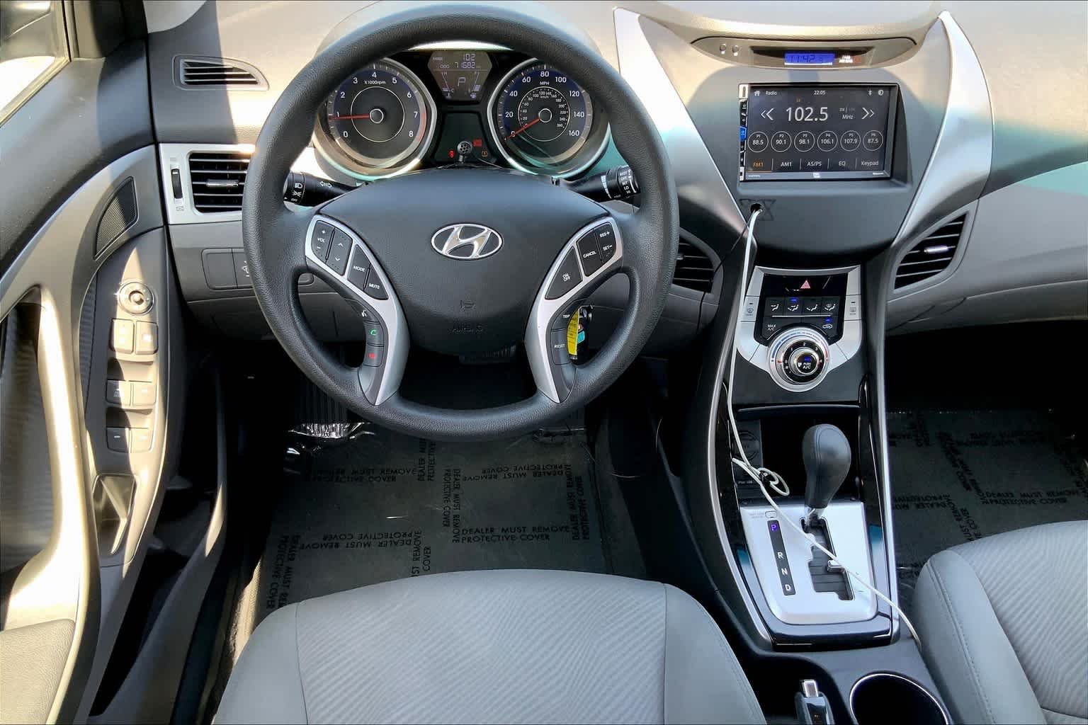 Used 2011 Titanium Gray Metallic Hyundai GLS image 4