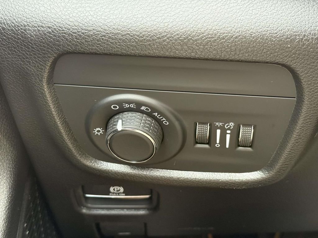 2025 Jeep Grand Cherokee Altitude - Photo 29