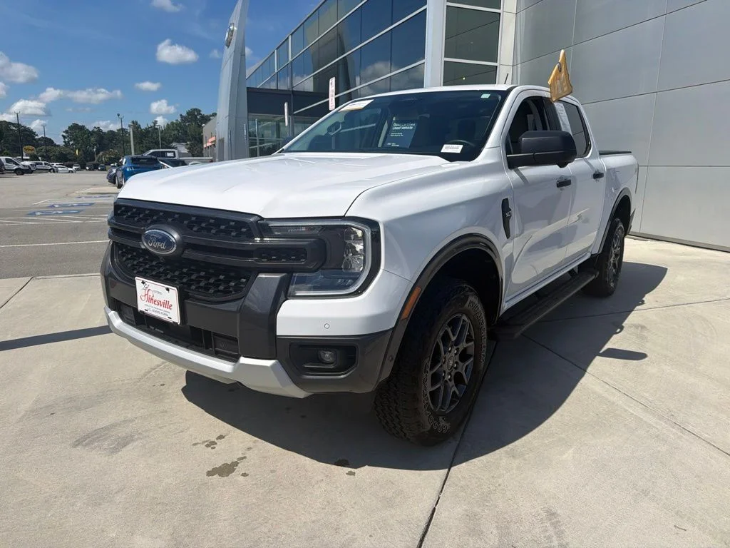 Certified Used 2024 Oxford White Ford XLT image 3