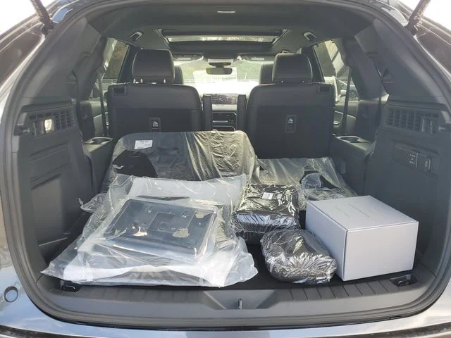 2026 Mazda CX-90 Premium Plus Package - Photo 8
