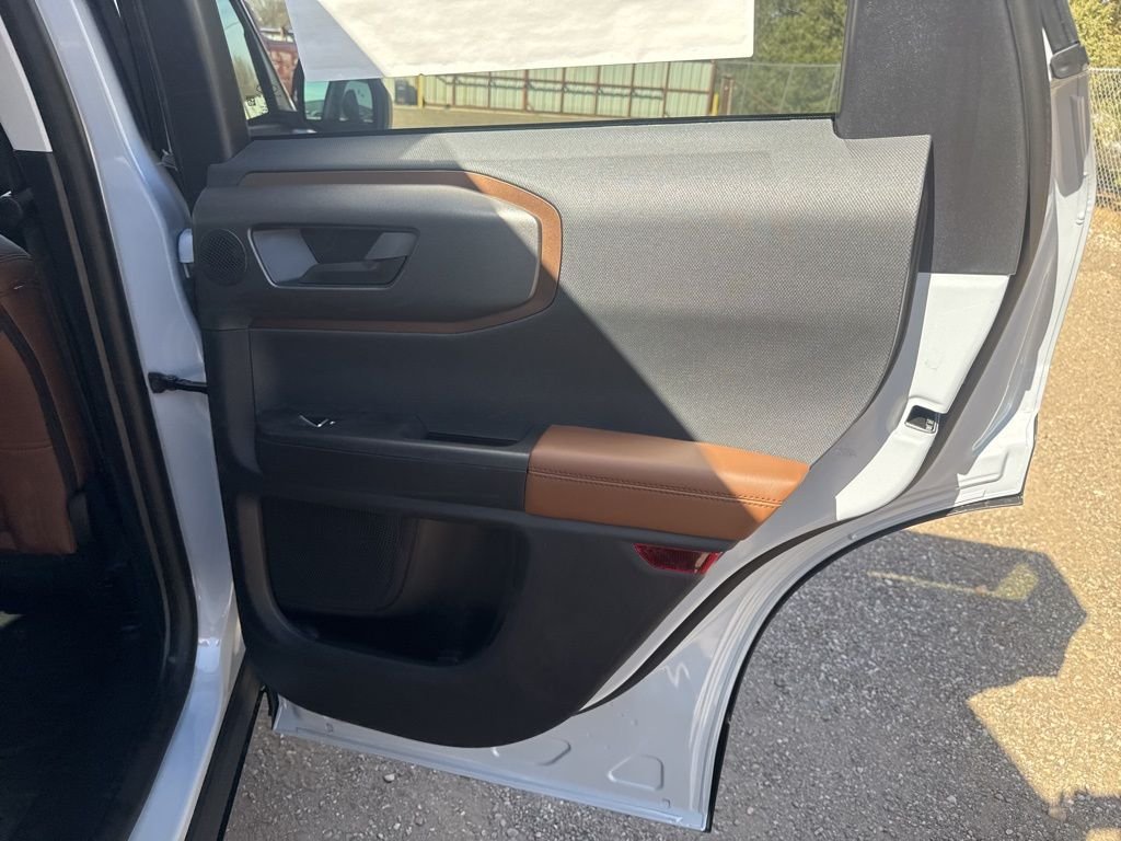 New 2026 Space White Metallic Ford Outer Banks image 35