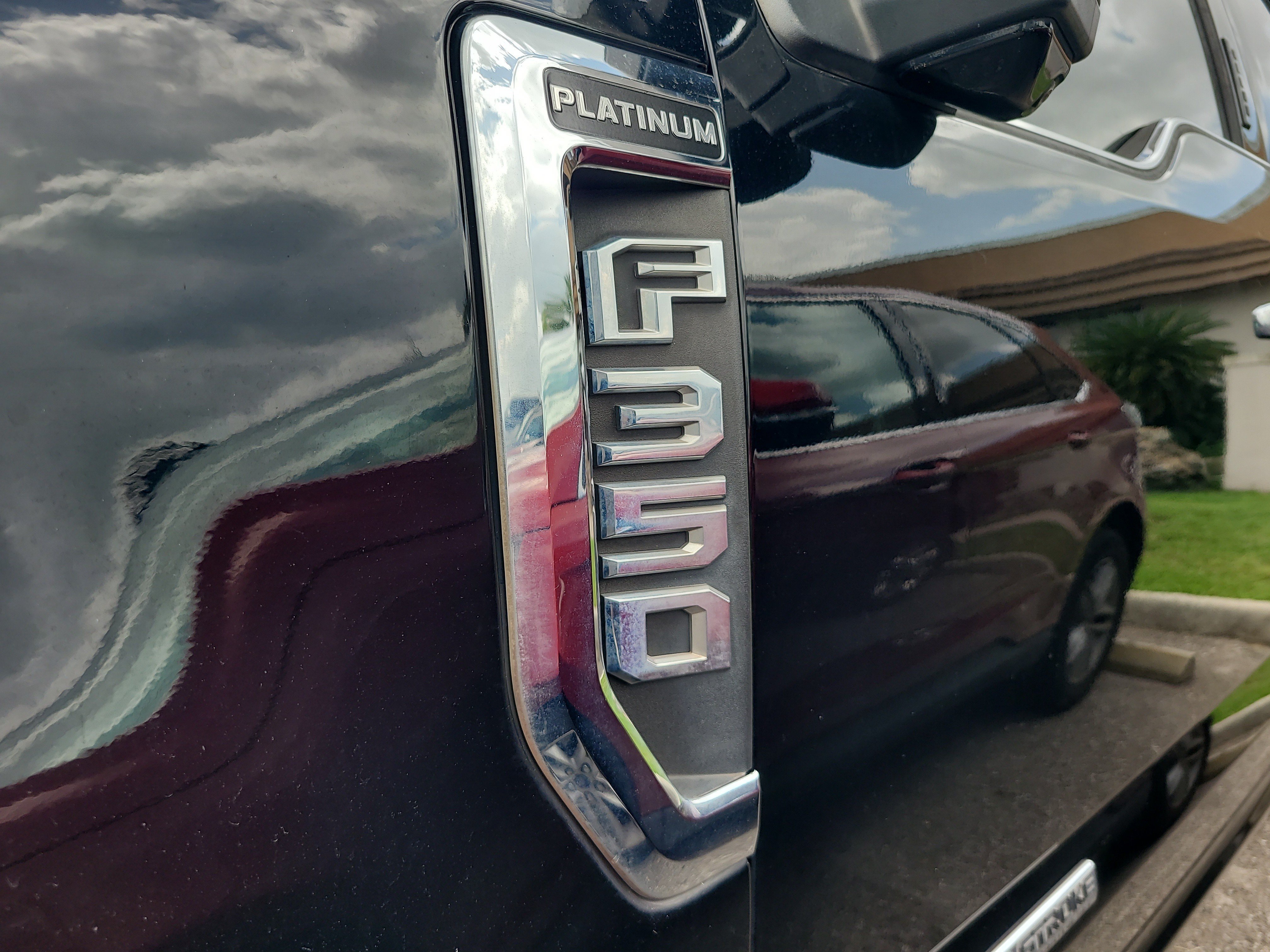 Used 2017 Shadow Black Ford Platinum image 9