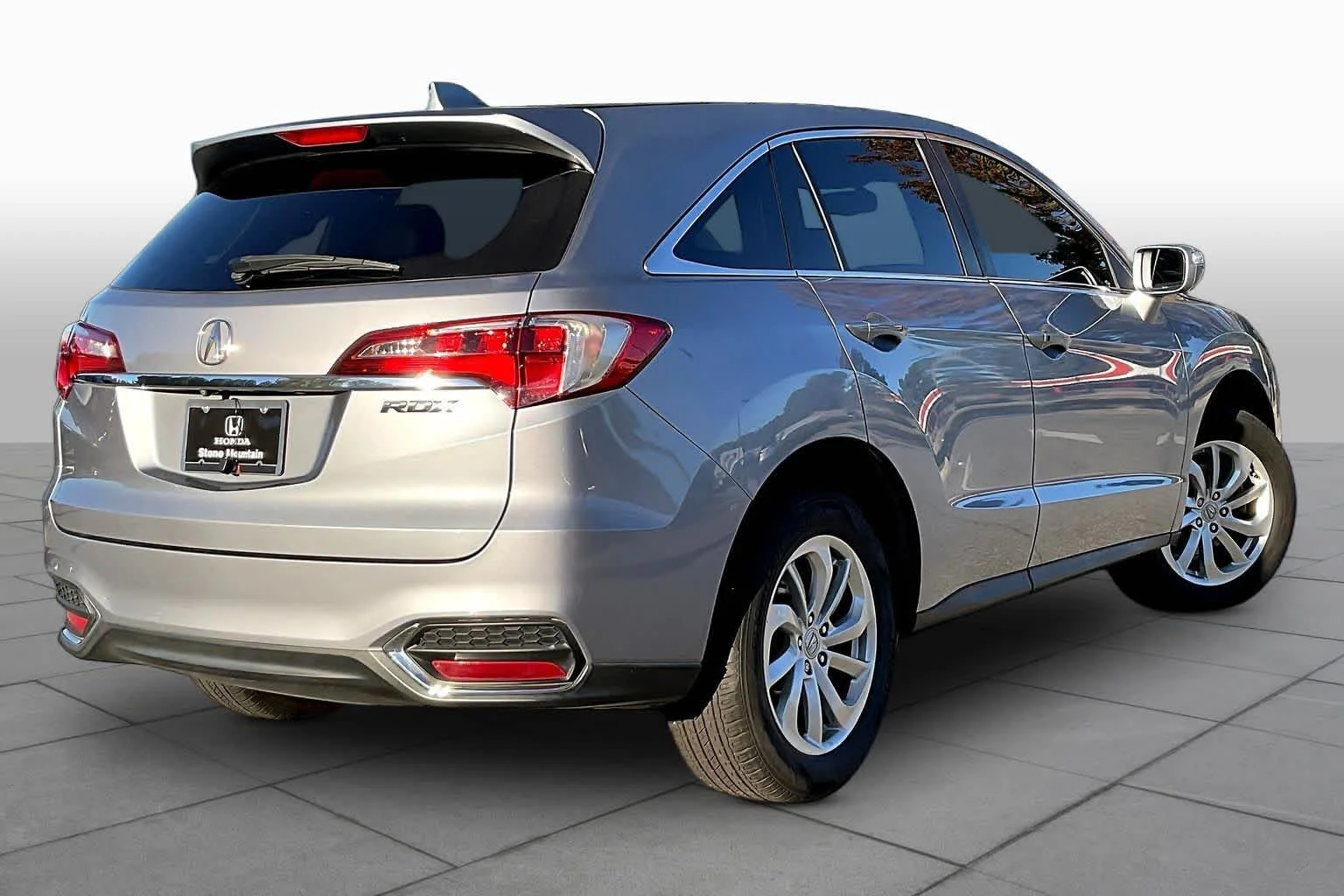 Used 2016 Slate Silver Metallic Acura Tech Pkg image 12