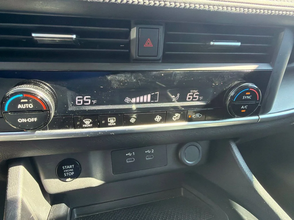 Used 2025 Gray Nissan SV image 17