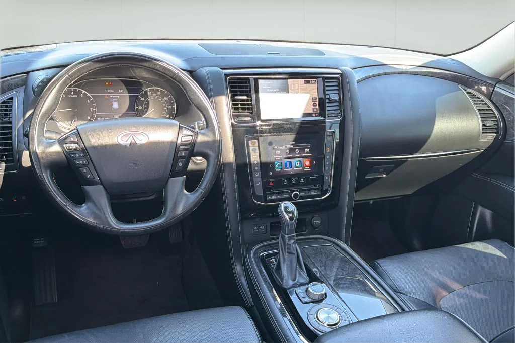 Used 2020 Beige INFINITI LUXE image 19