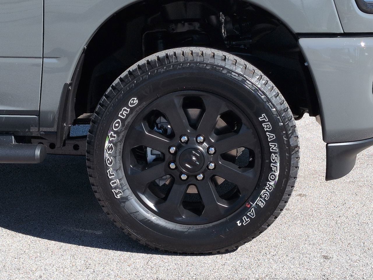 New 2026 Ceramic Gray Clearcoat RAM Black Express image 10