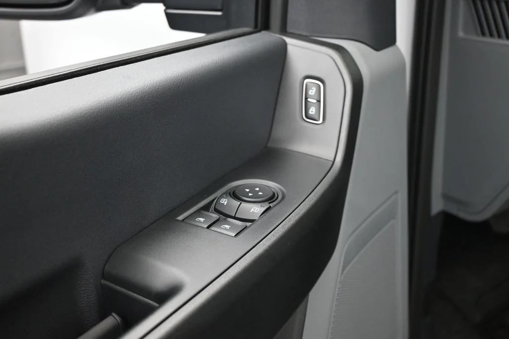 New 2027 Oxford White Ford XL image 10
