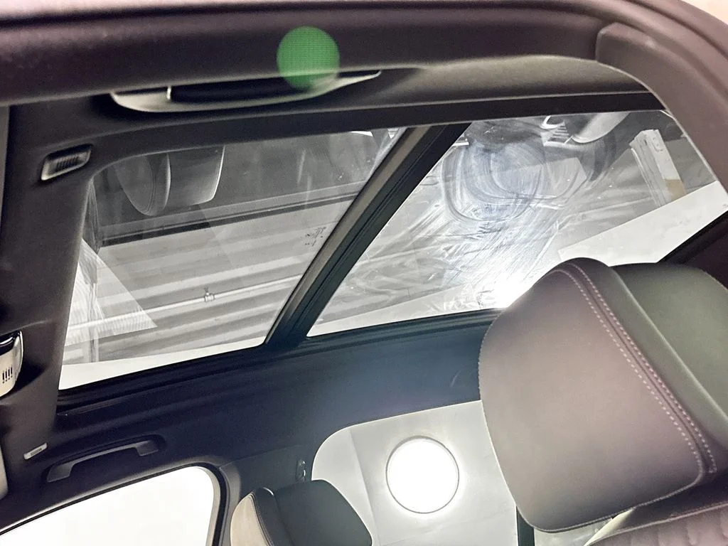 Used 2025 White BMW xDrive50e image 19