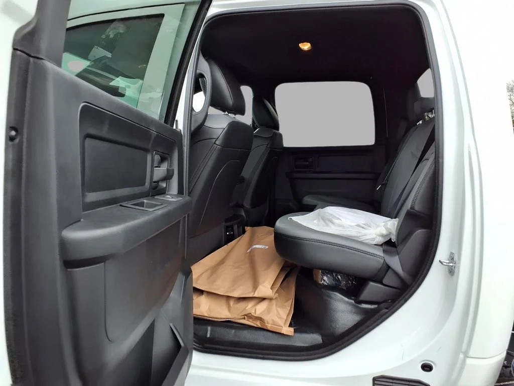 New 2026 Bright White Clear-Coat Exterior Paint RAM Tradesman image 21