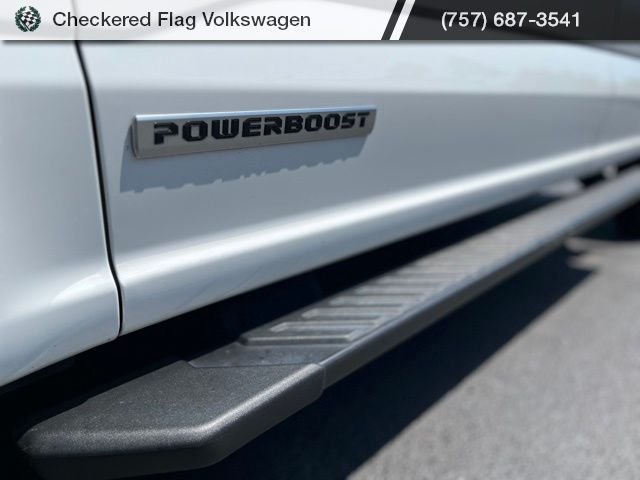 Used 2023 Oxford White Ford XLT image 3