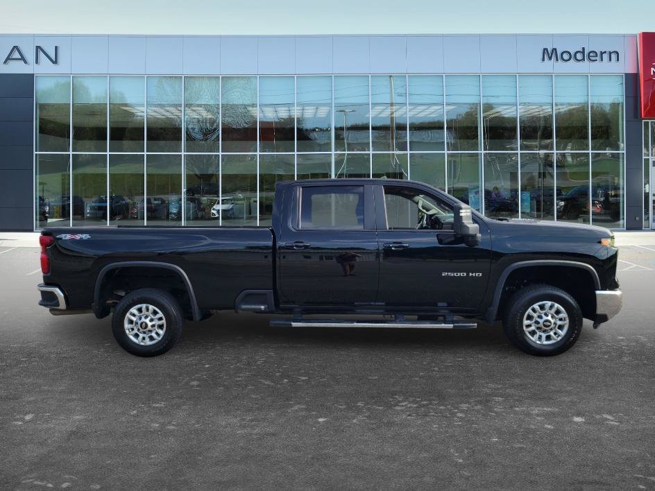 Used 2026 Black Chevrolet LT image 4