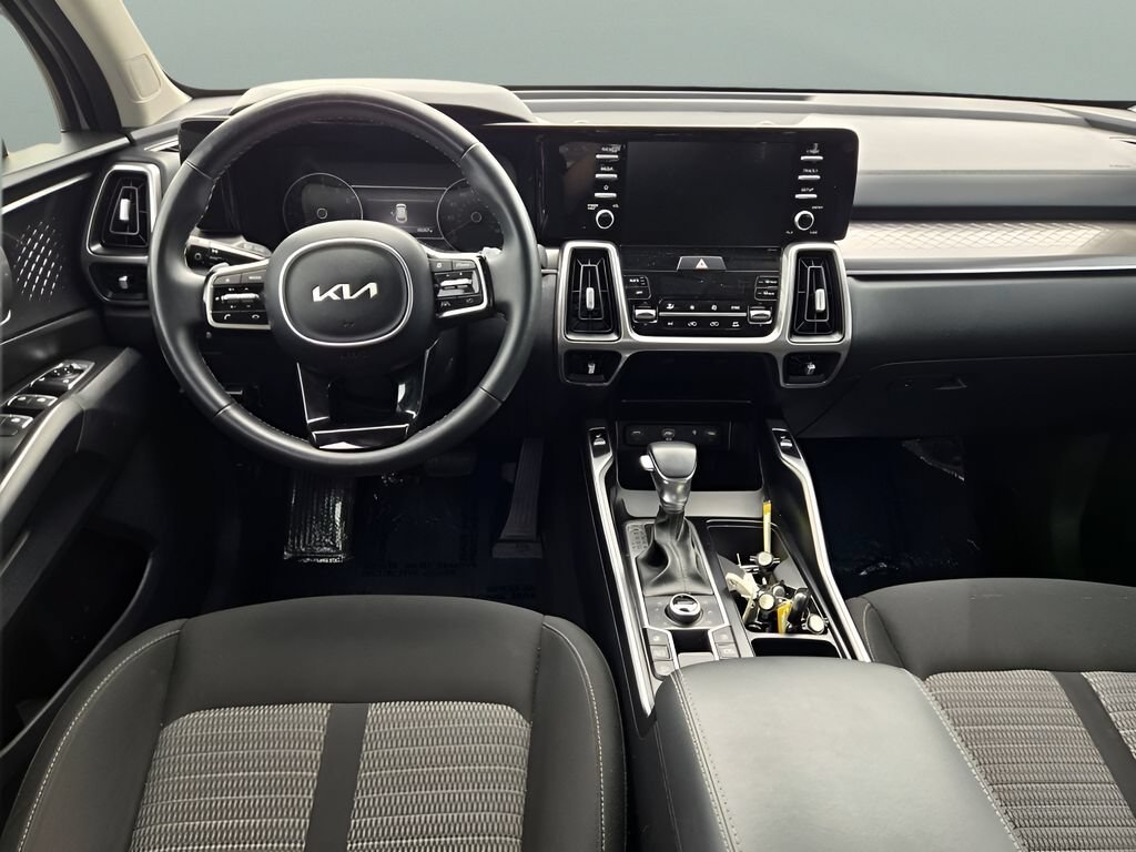 Used 2023 White Kia X-Line EX image 14