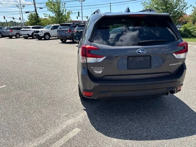 Used 2022 Gray Metallic Subaru Limited image 16