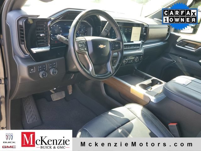 Used 2024 Black Chevrolet High Country image 6