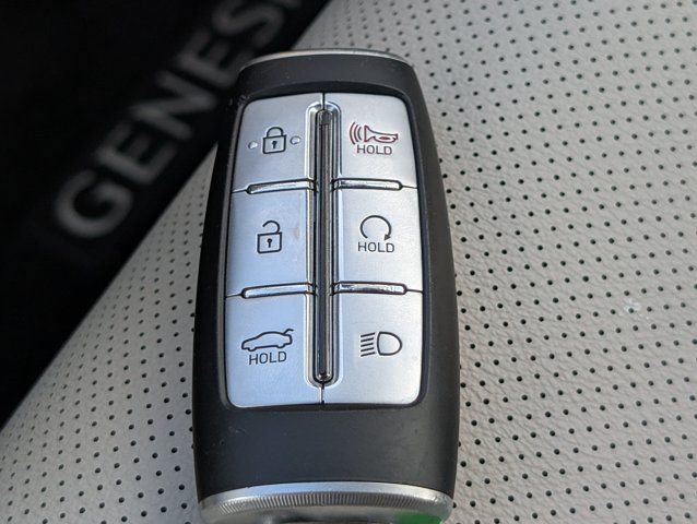 Used 2023 White Genesis 2.0T image 31