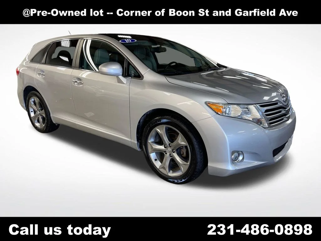 Used 2010 Silver Toyota Base image 7