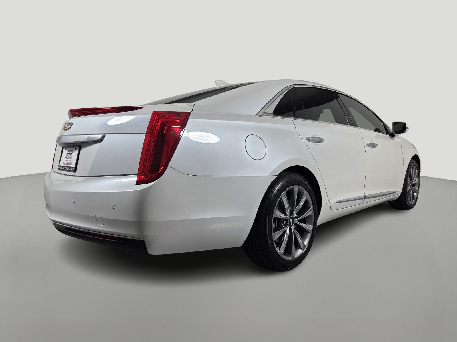 Used 2016 CRYSTAL WHITE TRICOAT Cadillac STD image 4