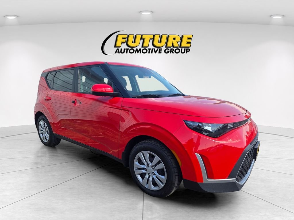 Used 2024 Red Kia LX image 1