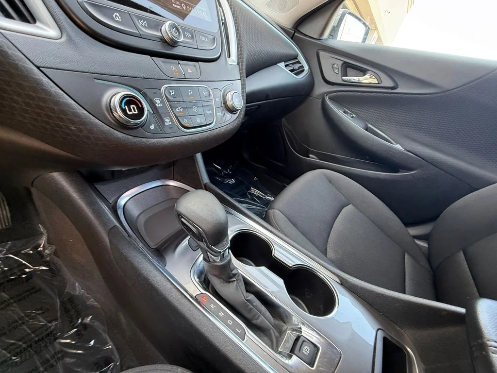 Used 2025 Gray Chevrolet LT image 22