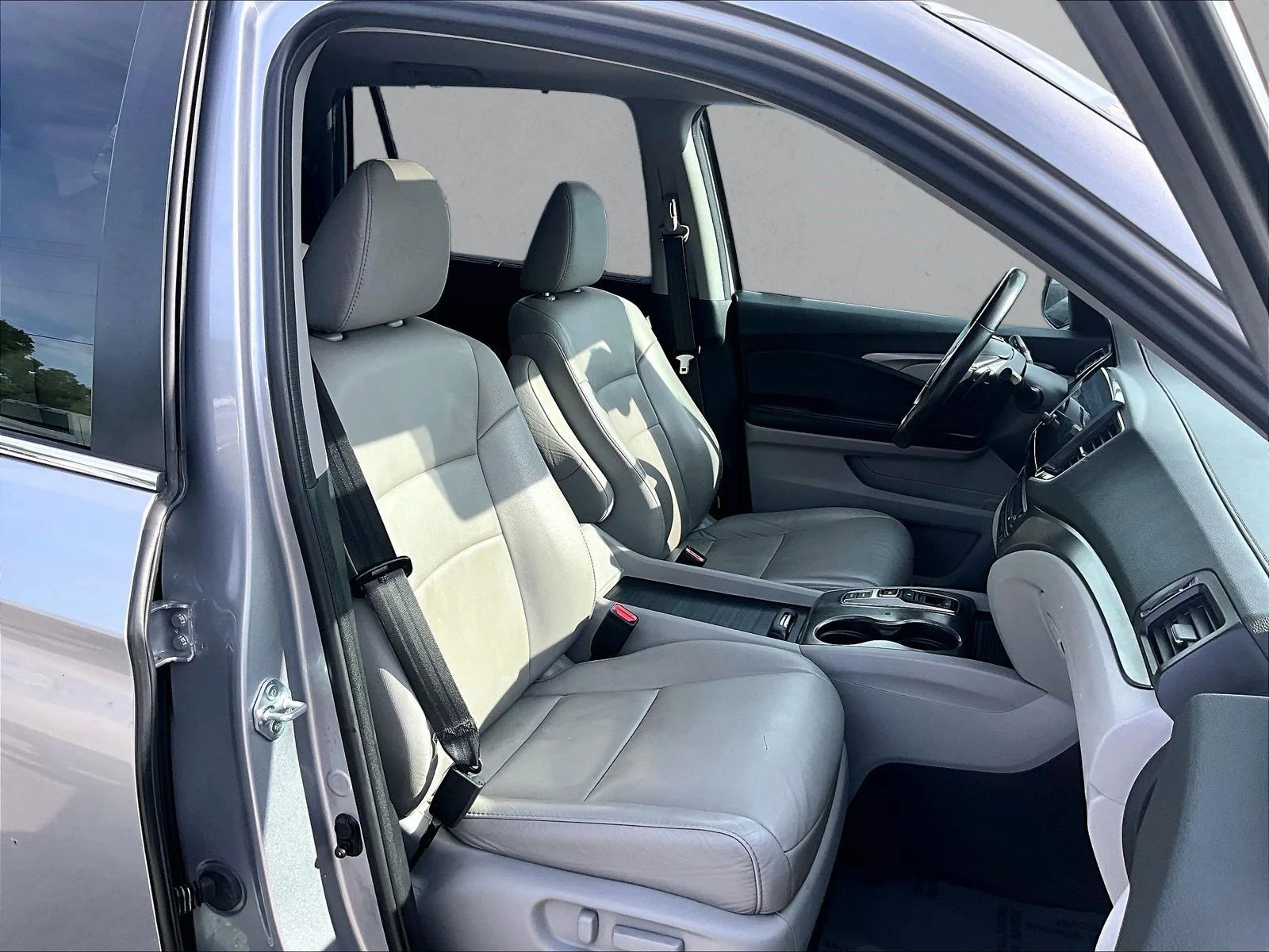 Used 2022 Lunar Silver Metallic Honda Special Edition image 9