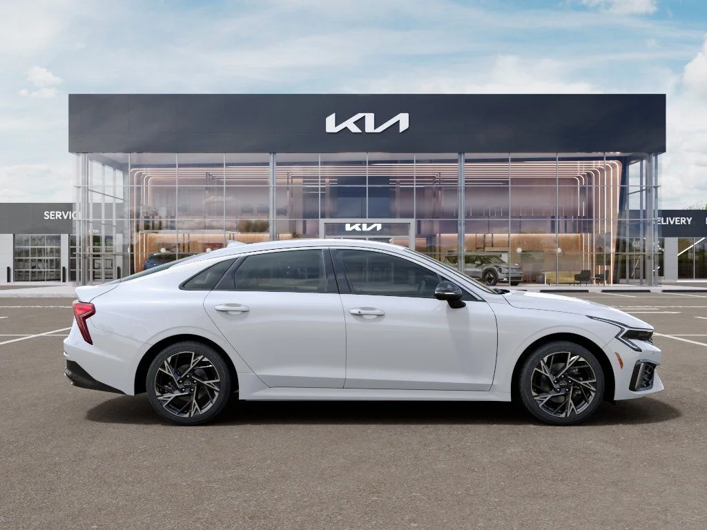 New 2026 Snow White Pearl Kia GT-Line image 6