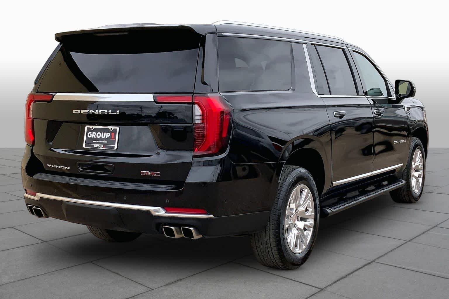Used 2025 Onyx Black GMC Denali image 13