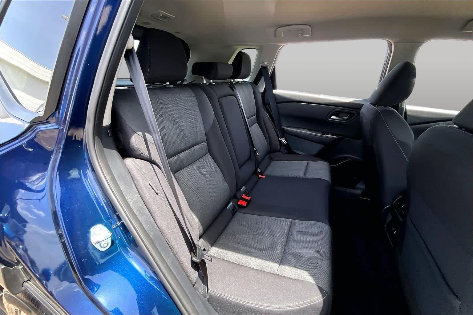 Used 2026 Deep Ocean Blue Pearl Nissan SV image 20