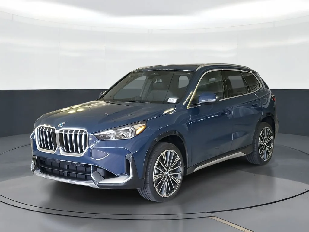 Used 2026 Blue BMW xDrive28i image 1