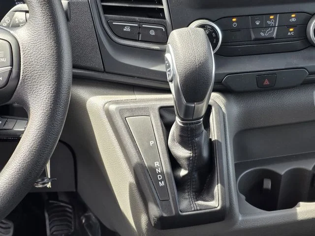 New 2025 Oxford White Ford Cutaway image 32