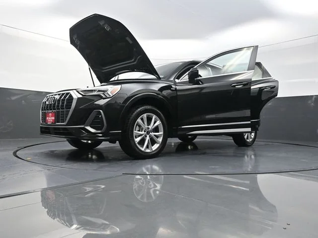 Used 2025  Audi Premium image 41
