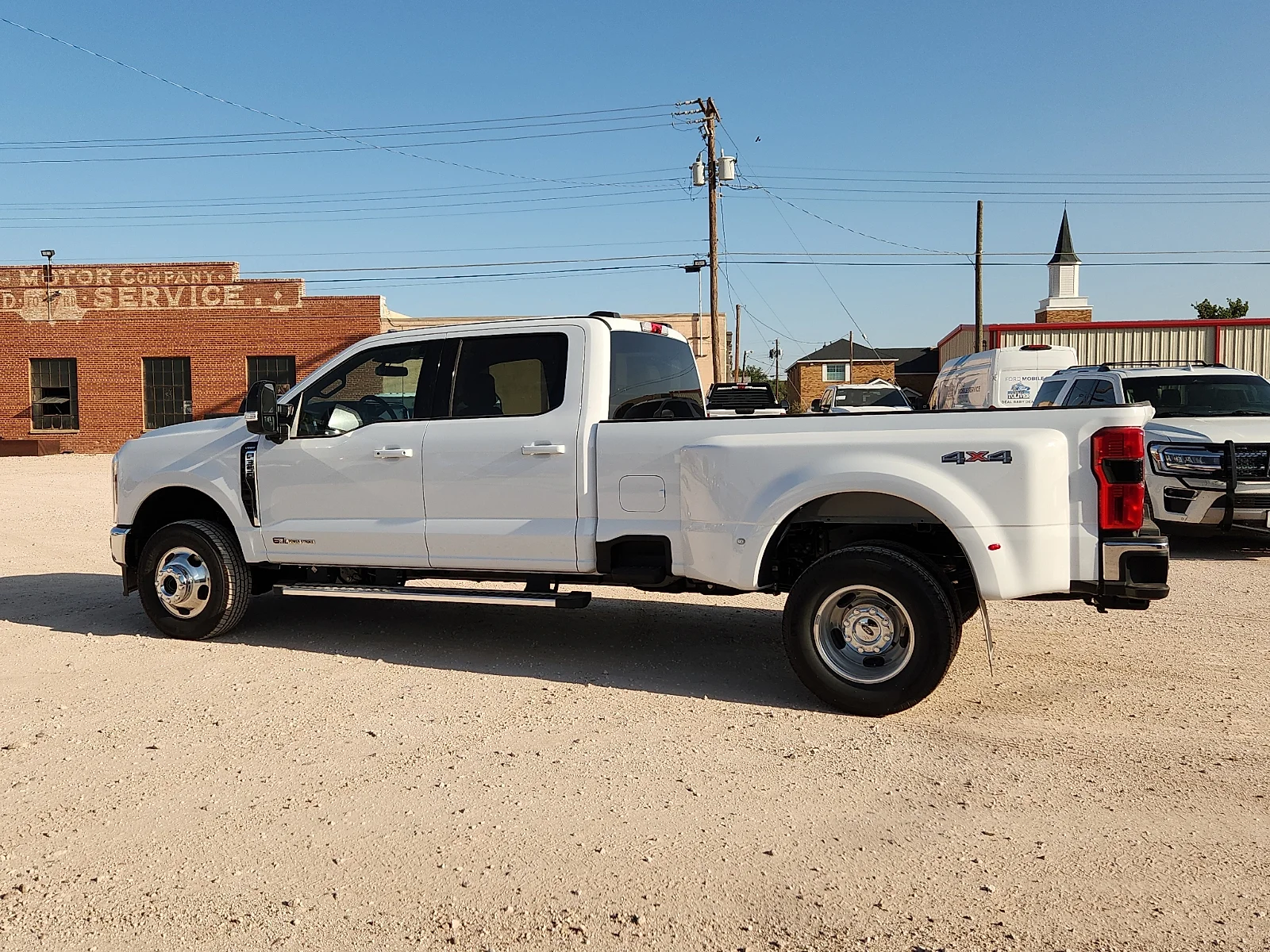 New 2026 Oxford White Ford Lariat image 4