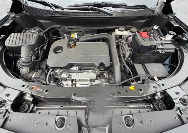 2027 Chevrolet Equinox LT - Photo 18