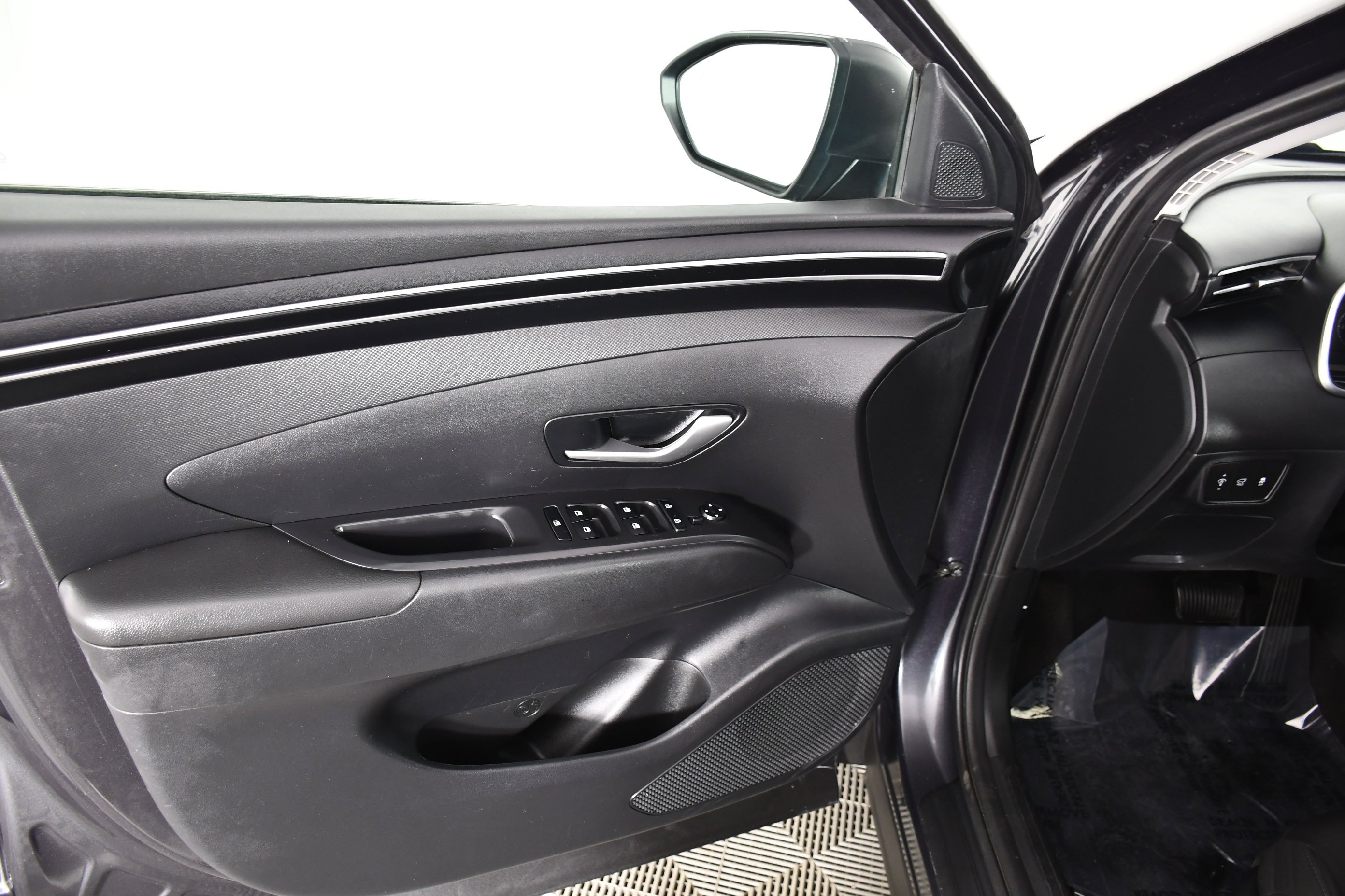 Used 2024 Dark Gray Metallic Hyundai SEL image 35