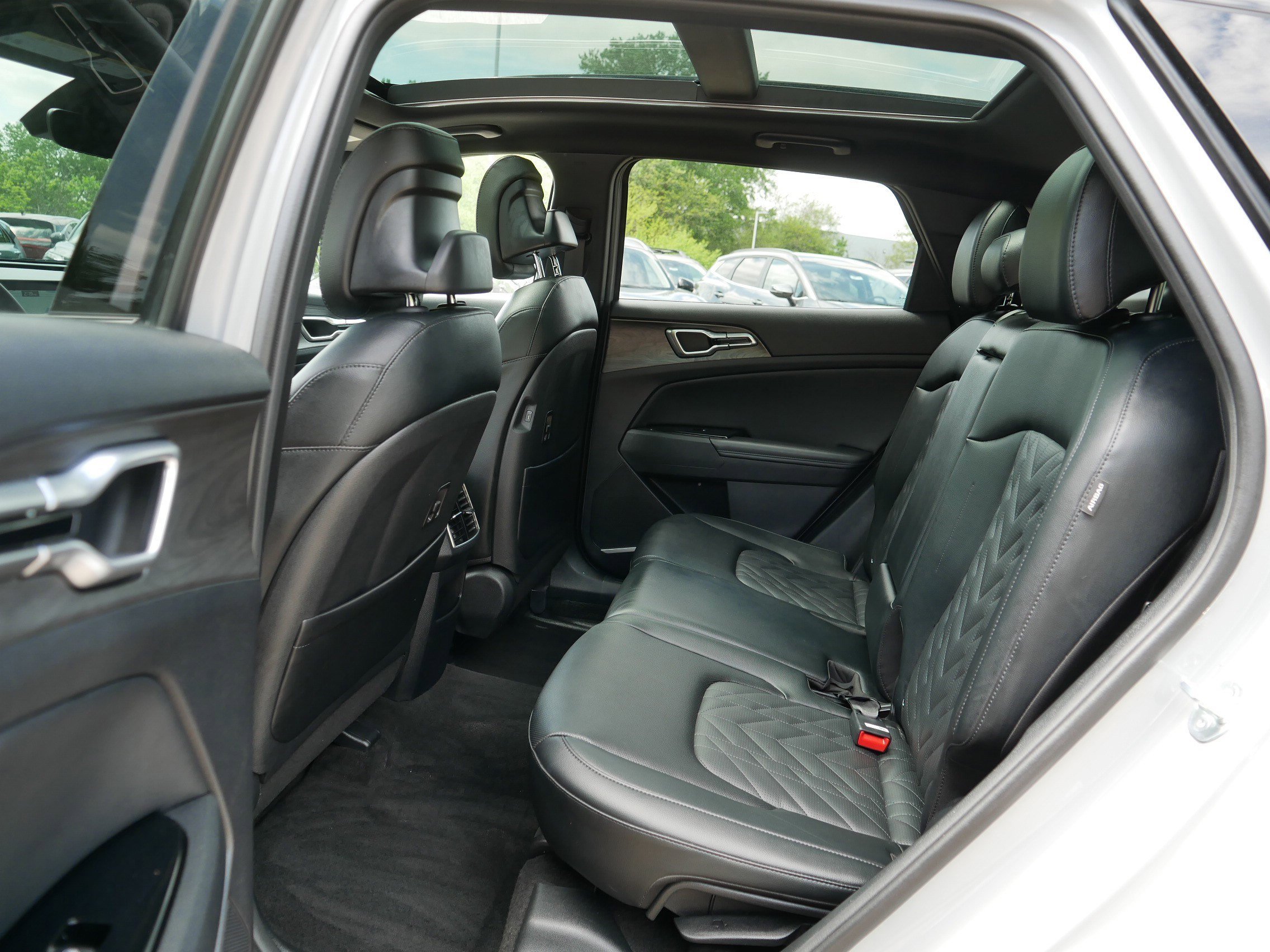 Used 2024 Wolf Gray Kia X-Line image 35