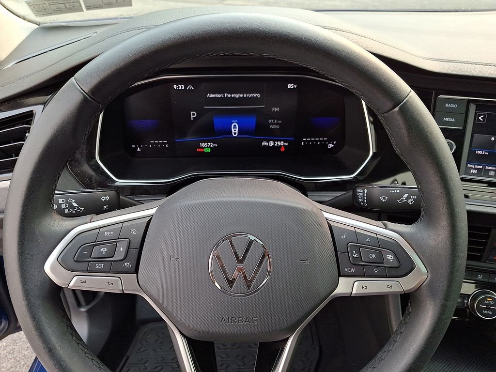 Used 2024 Blue Volkswagen 1.5T SE image 19