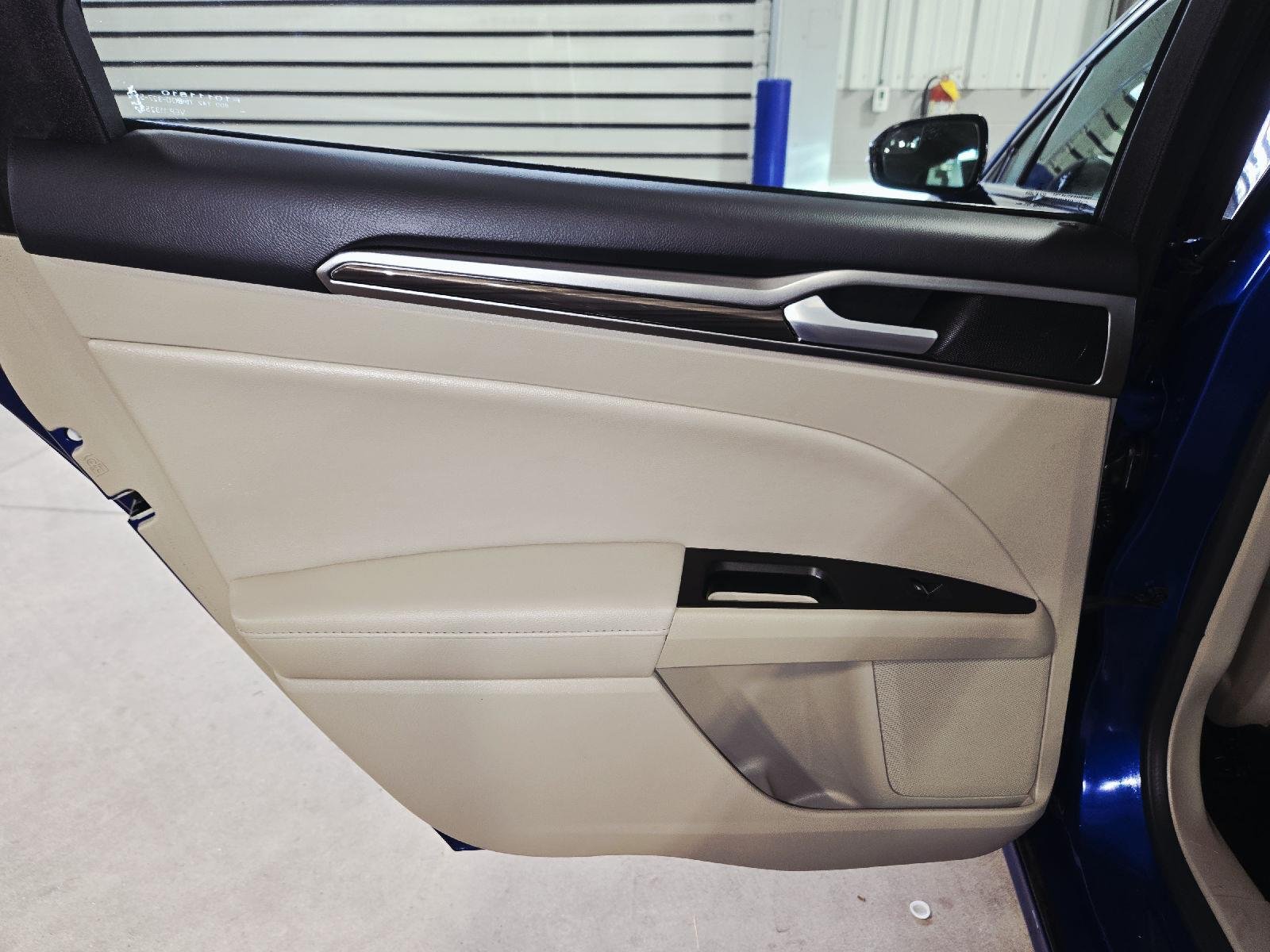 Used 2017 Lightning Blue Ford SE image 34