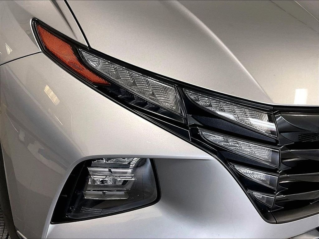 Used 2024 Silver Hyundai SE image 31