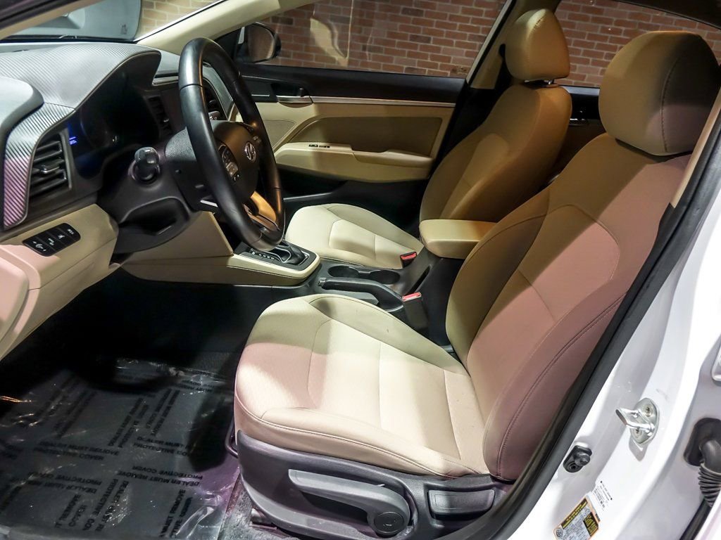 2020 HYUNDAI ELANTRA - Image 12