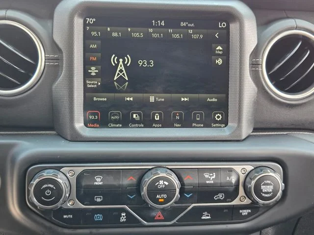 Used 2022 White Jeep Unlimited Sahara 4xe image 18