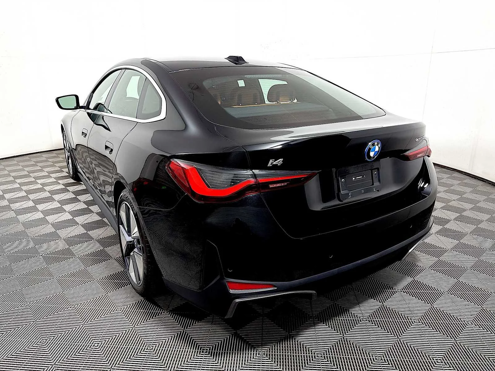2024 BMW i4 35 - Photo 5