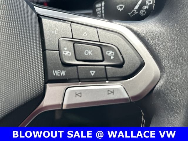 Used 2023 Silver Volkswagen 2.0T SE image 20