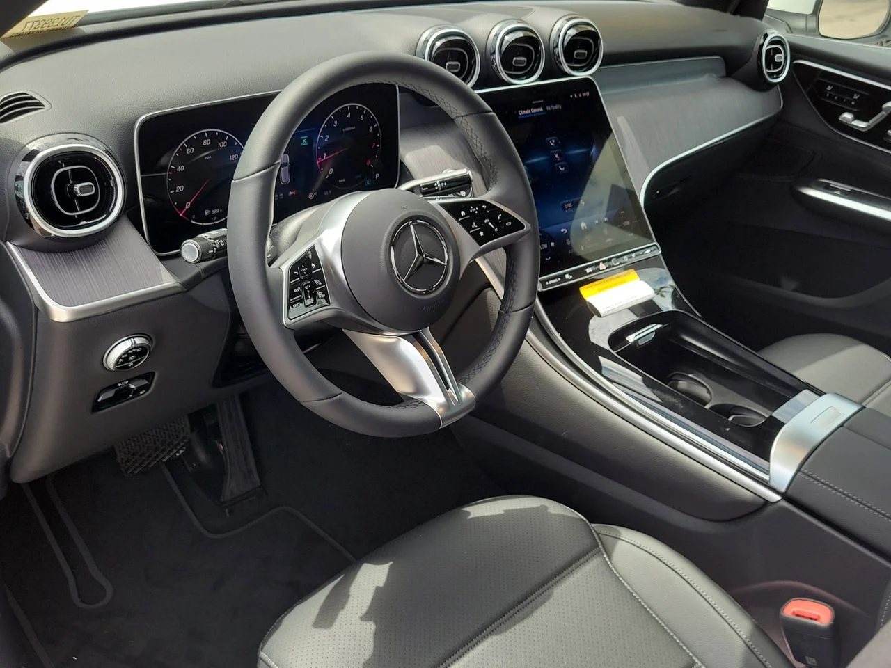 New 2026 Polar White Mercedes-Benz GLC 300 image 19