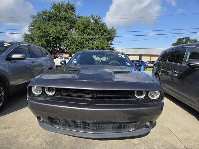 Used 2019 Granite Pearlcoat Dodge SXT image 5