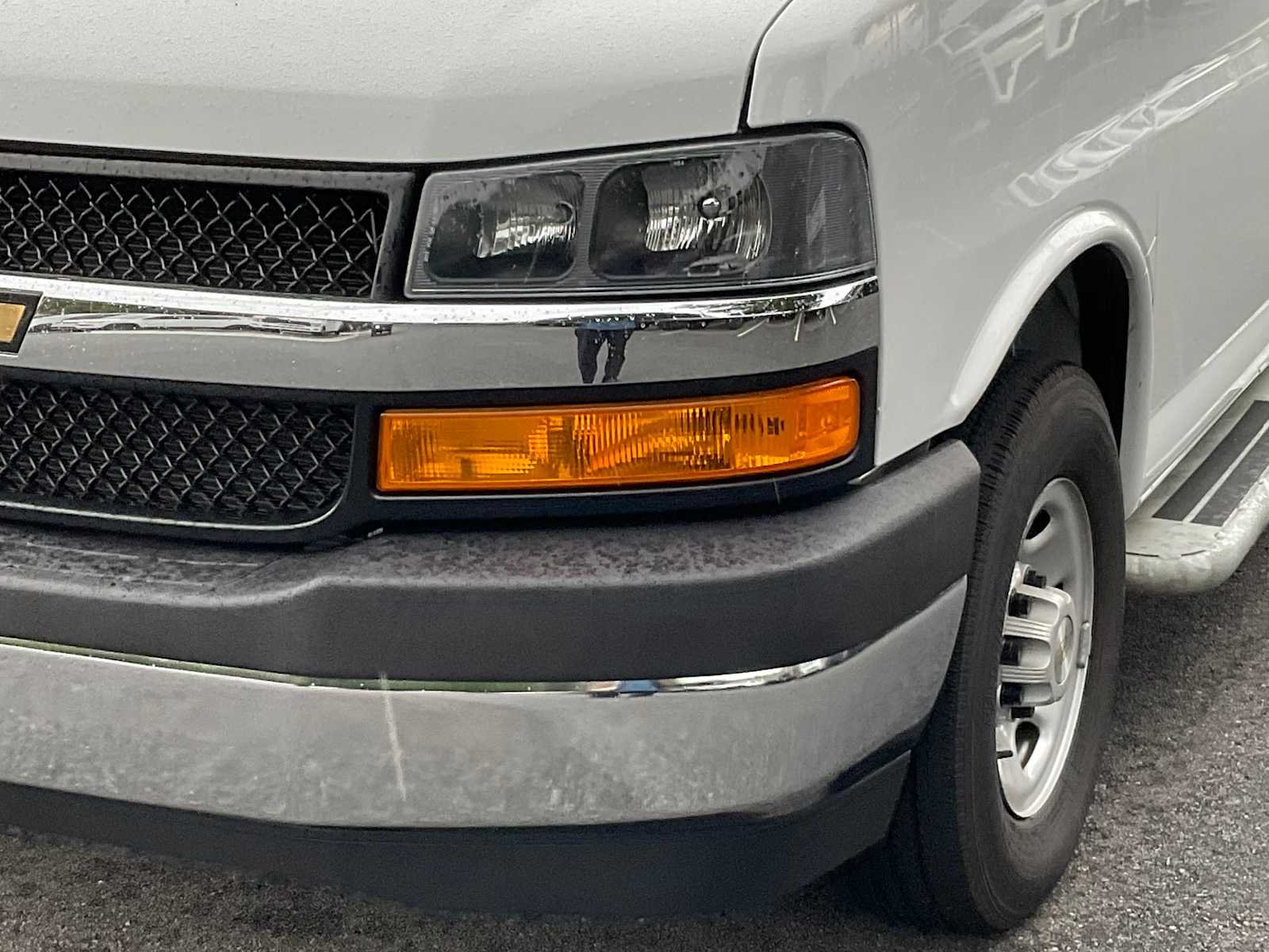 Used 2025 Summit White Chevrolet  image 10